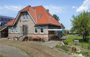 Cozy Apartment In Wurster Nordseeküste With Wifi